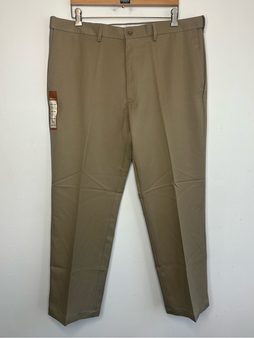 Haggar Men’s Cool 18 Performance Classic Fit Khaki Dress Pant Size 40x29 40